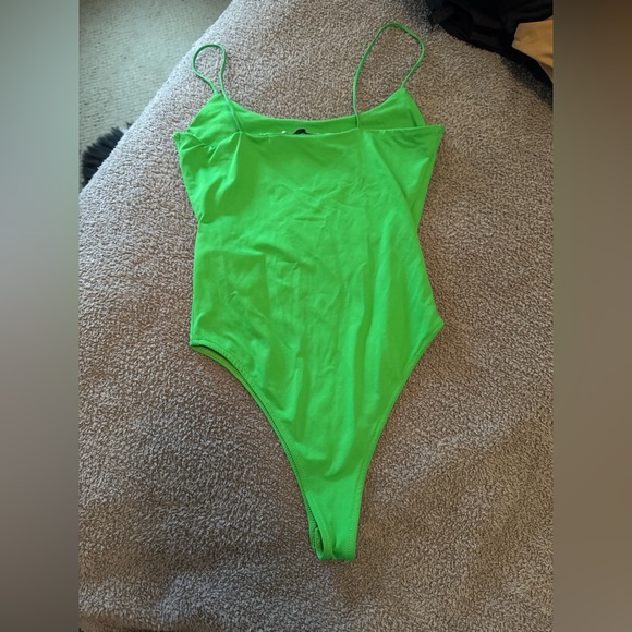 Zara Green Bodysuit - Picture 2 of 3